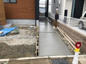 玄関アプローチ打設
