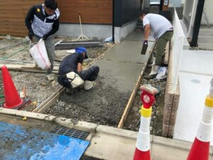 玄関アプローチ打設